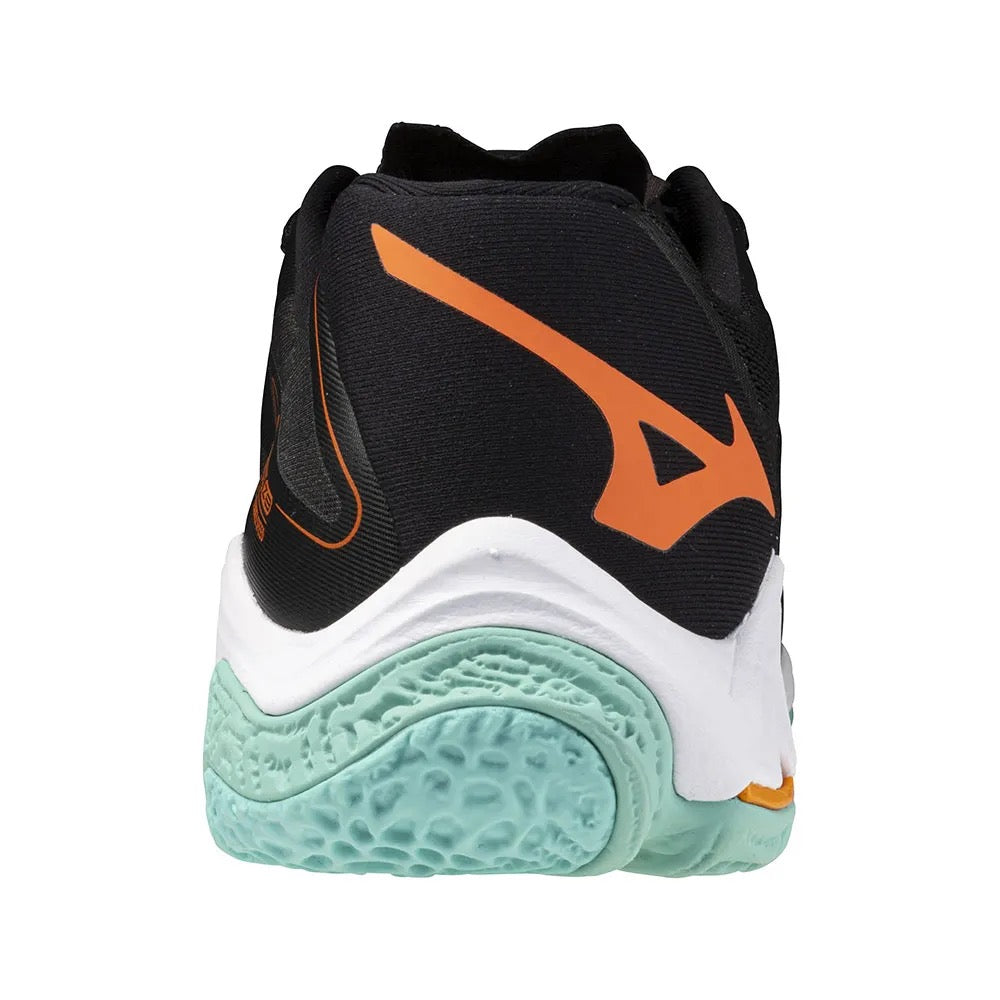 Mizuno Wave Lightning Z8